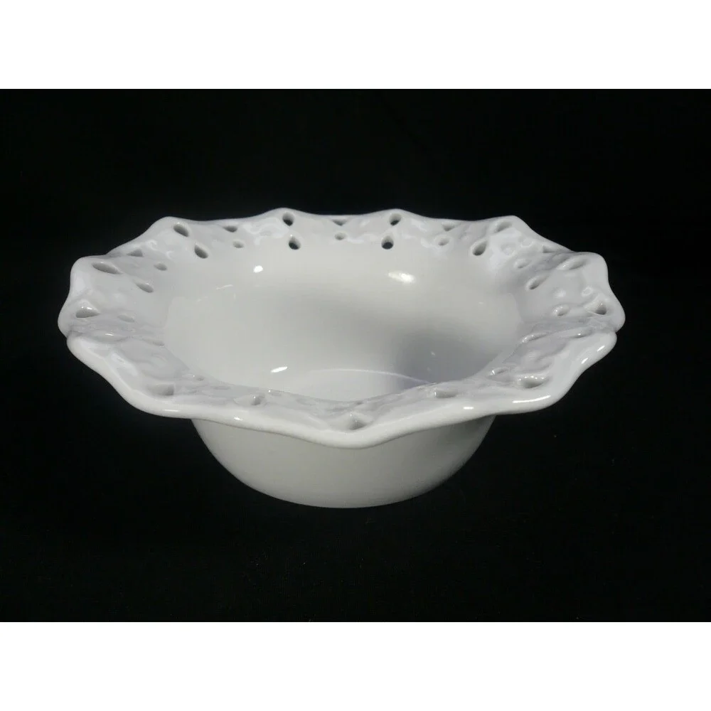 Ruffles Ruffled Rim Porcelain Bowl 5.5